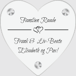 Bilde av Dørskilt i gaveeske: Hjerteformet skilt med navn