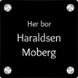 Bilde av Enkelt dørskilt i sota akryl. Eksempel på layout - copy