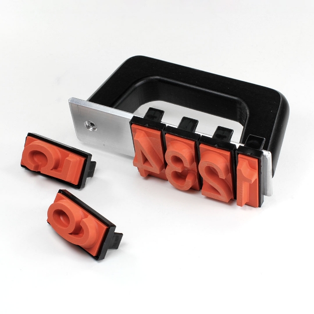 Stempelholder for 40mm tall, for stempling av variabelt leverandørnummer inntil 6 siffer på tømmer og trevirke